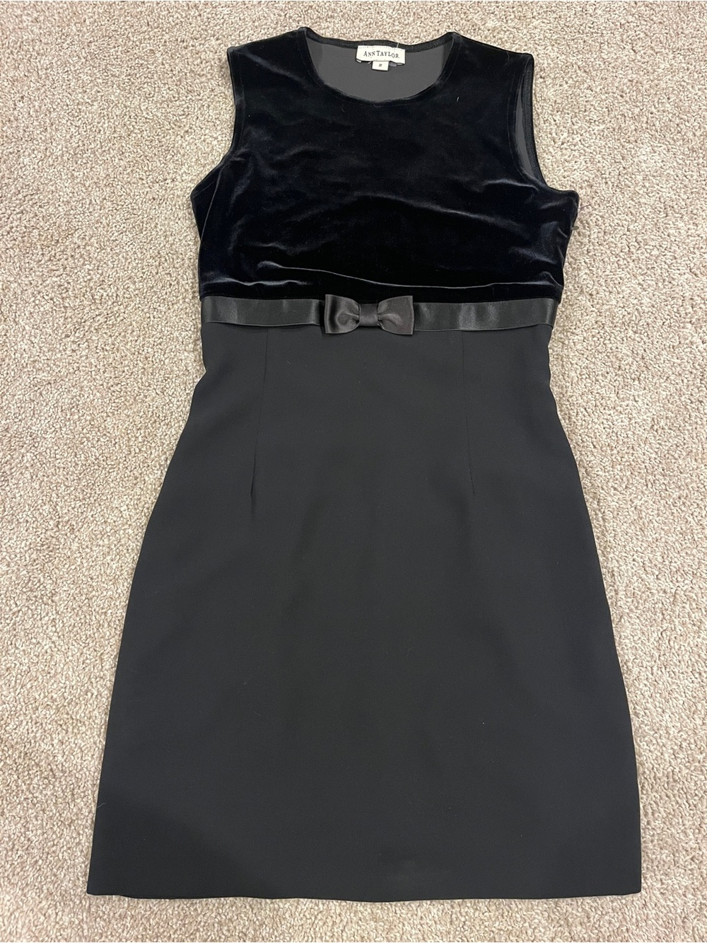 Vintage Ann Taylor Black Sleeveless Velvet-Bodice Sheath Dress